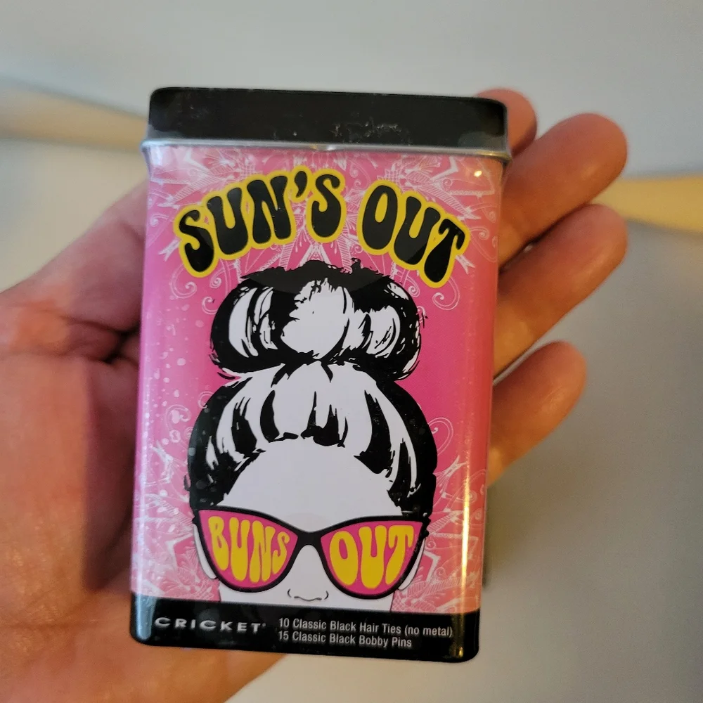 NWT ~ Sun's Out Buns Out Tin w/Hair Ties & Bobby Pins ~ Cute ~ Unisex